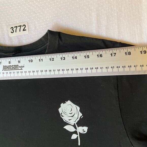 Romwe Women T-shirt size M Short Sleeve Basic Simple Solid Black with White Rose - Picture 3 of 7